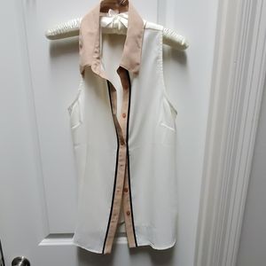 Sleevless cream blouse